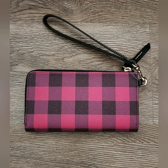 Dooney & Bourke Tucker Folded Zipper Wristlet Wallet Clutch - NWOT - Picture 2 of 8